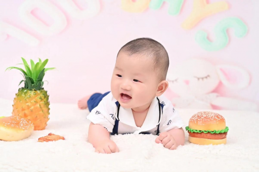 福鼎宝宝眼角红血丝 福鼎宝宝眼角红血丝